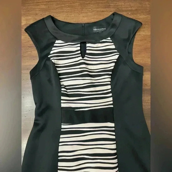 2/$12 Connected Apparel Dress Size 6 Black Pink Textured Stripes Shiny Knit - Picture 4 of 13